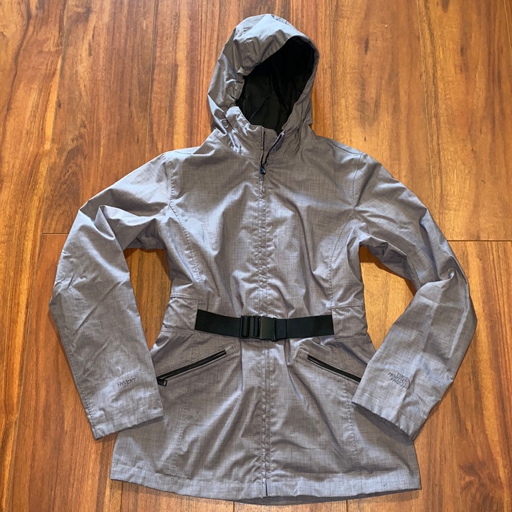 Ladies M North Face Hyvent waterproof lightweight jacket